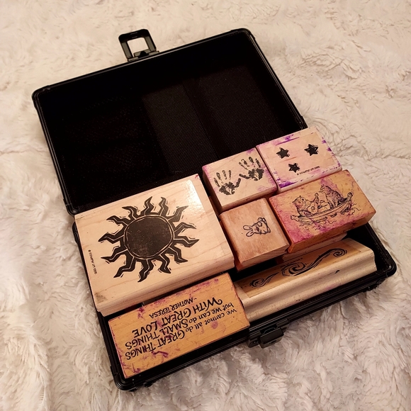 Lot of 10 stamps stampers, and sturdy pencil box - Picture 3 of 10